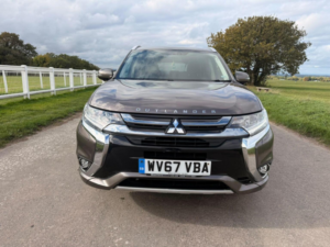2017 Mitsubishi Outlander 2.0h 12kwh 4h CVT 4WD Euro 6 (s/s) 5dr in Brown — image 3