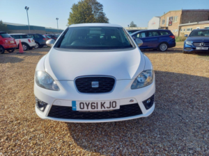 2011 SEAT Leon 2.0 Tdi Cr Fr Euro 5 5dr in White — image 2