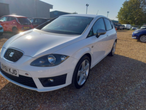 2011 SEAT Leon 2.0 Tdi Cr Fr Euro 5 5dr in White — image 3