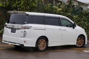 2015 Nissan Elgrand 2.5 Rider *facelift* 5dr 8 Seats in White — image 4