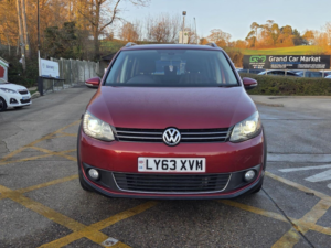 2013 Volkswagen Touran 1.4 Tsi Se DSG Euro 5 5dr in Red — image 2
