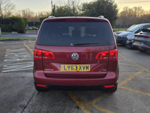 2013 Volkswagen Touran 1.4 Tsi Se DSG Euro 5 5dr in Red — image 6