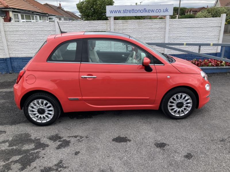 2017 Fiat 500 1.2 500 My17 1.2 69hp Lounge in Pink — image 1