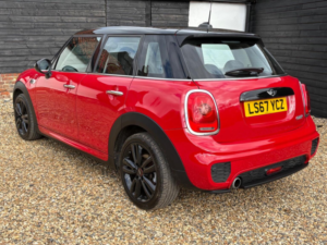 2017 MINI Hatch 1.5 Cooper Euro 6 (s/s) 5dr in Red — image 4