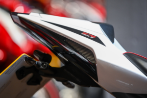 2015 Triumph Daytona 675 *arrow End Can - Stunning* in White — image 4