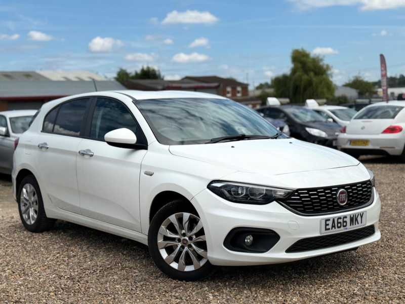 2016 Fiat Tipo 1.4 T-Jet Easy Plus Euro 6 (s/s) 5dr in White — image 1