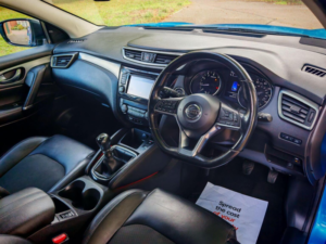 2017 Nissan Qashqai 1.2 Dig-T Tekna Euro 6 (s/s) 5dr in Blue — image 2