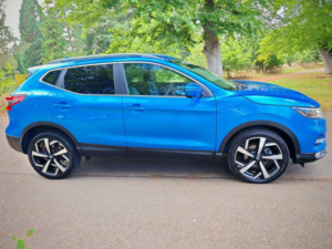 2017 Nissan Qashqai 1.2 Dig-T Tekna Euro 6 (s/s) 5dr in Blue — image 3