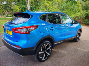 2017 Nissan Qashqai 1.2 Dig-T Tekna Euro 6 (s/s) 5dr in Blue — image 4