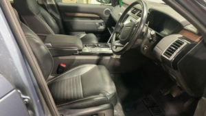 2019 Land Rover Discovery 3.0 Sd V6 Hse Auto 4WD Euro 6 (s/s) 5dr in Blue — image 3