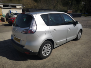 2014 Renault Scenic 1.5 Dynamique Tomtom Dci 110 Stop & Start in Silver — image 4