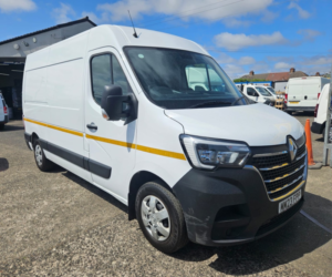 2023 Renault Master 2.3 Dci 33 Business+ in White — image 3
