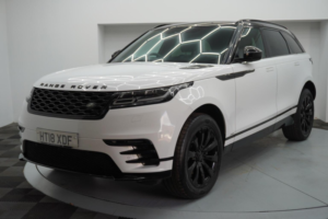2018 Land Rover Range Rover Velar 2.0 D240 R-Dynamic S Auto 4WD Euro 6 (s/s) 5dr in White — image 2