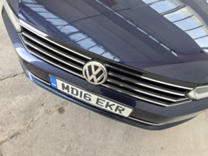 2016 Volkswagen Passat 2.0 Tdi Bluemotion Tech Gt in Blue — image 3