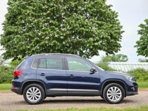 2014 Volkswagen Tiguan 2.0 Tsi Match DSG 4WD Euro 5 5dr in Blue — image 3