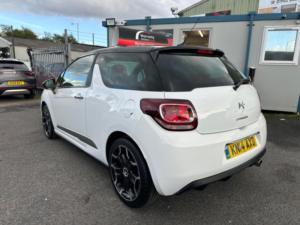 2014 Citroen Ds3 1.6 E-Hdi Airdream Dstyle Plus Euro 5 (s/s) 3dr in White — image 4