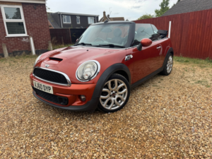 2010 MINI Convertible 1.6 Cooper S Convertible 2dr Petrol Manual Euro 5 (s/s) (184 Ps) in Orange — image 2