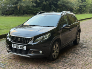 2016 Peugeot 2008 1.6 Bluehdi Allure in Black — image 2