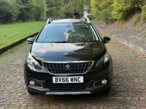 2016 Peugeot 2008 1.6 Bluehdi Allure in Black — image 5
