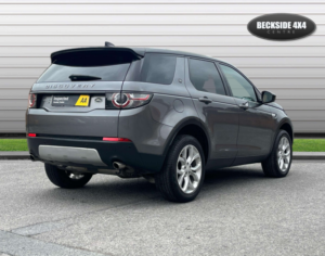 2017 Land Rover Discovery Sport 2.0 Discovery Sport Hse Td4 Auto 4WD 5dr in Grey — image 4
