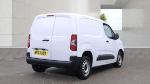 2023 Vauxhall Combo 1.5 Turbo D 2300 Prime Panel Van 5dr Diesel Manual L1 H1 Euro 6 100 Ps in White — image 5
