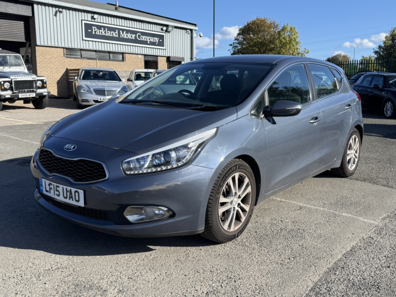 2015 Kia Ceed 1.6 Crdi Ecodynamics 2 in Blue — image 1