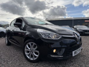 2017 Renault Clio 1.2 Dynamique Nav 1.2 16v 75 in Black — image 3