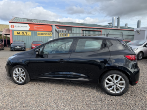 2017 Renault Clio 1.2 Dynamique Nav 1.2 16v 75 in Black — image 6