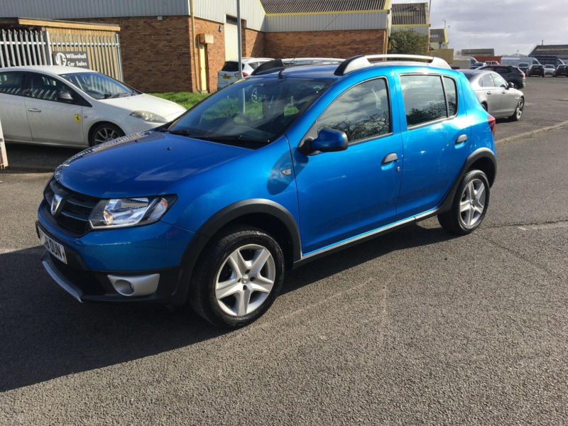 2016 Dacia Sandero Stepway 0.9 Tce Laureate Euro 6 (s/s) 5dr in Blue — image 1