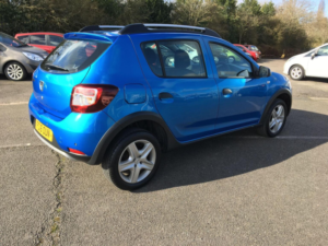 2016 Dacia Sandero Stepway 0.9 Tce Laureate Euro 6 (s/s) 5dr in Blue — image 4