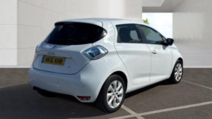 2016 Renault Zoe Dynamique Nav Rapid Charge Electric White Automatic 5dr Low Tax+low Miles+10 Stamps in White — image 4