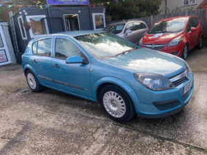 2005 Vauxhall Astra 1.6i 16v Life 5dr in Blue — image 3