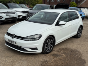 2019 Volkswagen Golf Match Tdi DSG in White — image 3