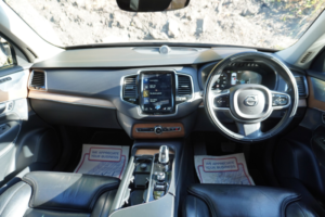 2018 Volvo Xc90 2.0 Inscription Pro T8 Twin Engine AWD in Black — image 2