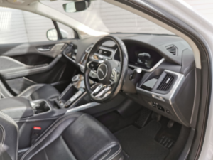 2019 Jaguar I-Pace 400 90kwh Se in White — image 5