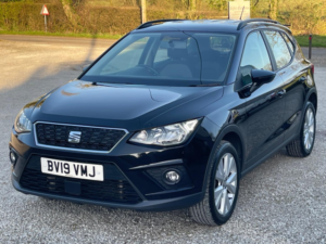 2019 SEAT Arona 1.6 Tdi Se Technology Lux in Black — image 4