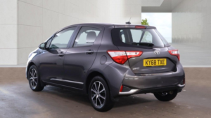 2018 Toyota Yaris 1.5 Vvt-I Icon Tech Hatchback 5dr Petrol Manual Euro 6 (111 Ps) in Grey — image 5