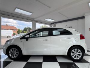 2014 Kia Rio 1.25 Vr7 Euro 5 5dr in White — image 6