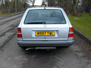 1995 Mercedes-Benz 220 Ref 8686 - Mercedes Benz W124 E220 Automatic Estate (rhd - Uk Car) in Silver — image 5