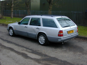 1995 Mercedes-Benz 220 Ref 8686 - Mercedes Benz W124 E220 Automatic Estate (rhd - Uk Car) in Silver — image 6