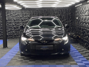 2019 Toyota Corolla 1.2 Vvt-I Design Euro 6 (s/s) 5dr in Black — image 2