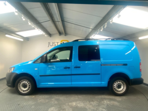 2015 Volkswagen Caddy 1.6 Tdi C20 Startline Panel Van 4dr Diesel Manual L1 H1 (149 G/km, 101 Bhp) in Blue — image 3