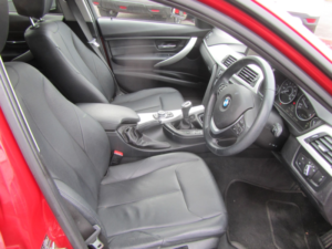 2012 BMW 3 Series 2.0 320d Efficient Dynamics in Red — image 3