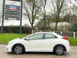 2013 Honda Civic 1.6 I-Dtec Ex Euro 5 (s/s) 5dr in White — image 5