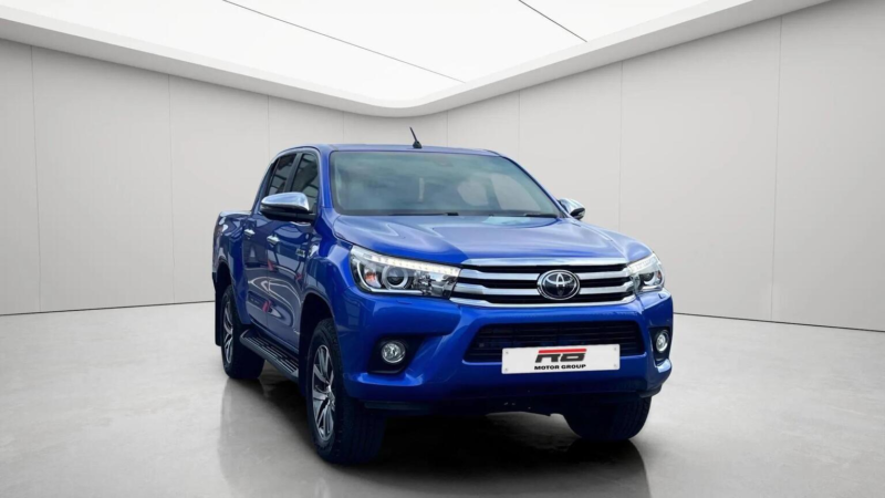 2018 Toyota Hilux 2.4 D-4d Invincible 4WD Euro 6 (s/s) 4dr (tss, 3.5t) in Blue — image 1