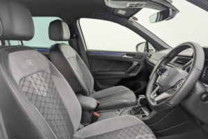 2023 Volkswagen Tiguan 1.4 Tsi 13kwh R-Line SUV 5dr Petrol Plug-In Hybrid DSG Euro 6 (s/s) (245 Ps) in White — image 3