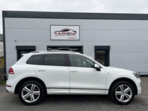 2014 Volkswagen Touareg 3.0 Tdi V6 Bluemotion Tech R-Line in White — image 4