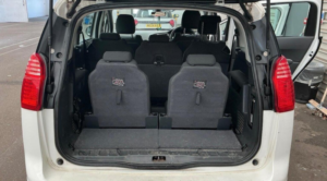 2013 Peugeot 5008 1.6 Hdi Active Euro 5 5dr in White — image 6