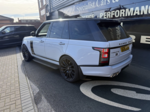 2016 Land Rover Range Rover 3.0 Td V6 Vogue Se in White — image 5