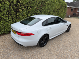 2018 Jaguar Xf 2.0 D R-Sport in White — image 3